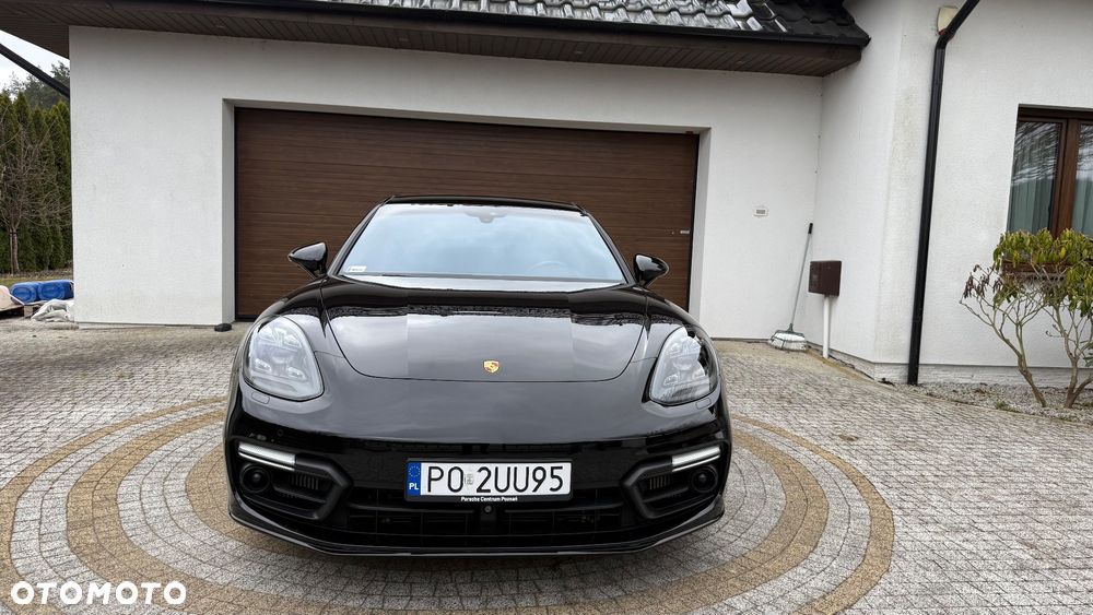 Porsche Panamera Turbo - 11