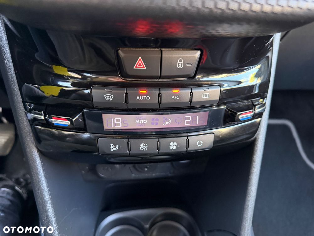Peugeot 2008 120 VTI Allure - 13