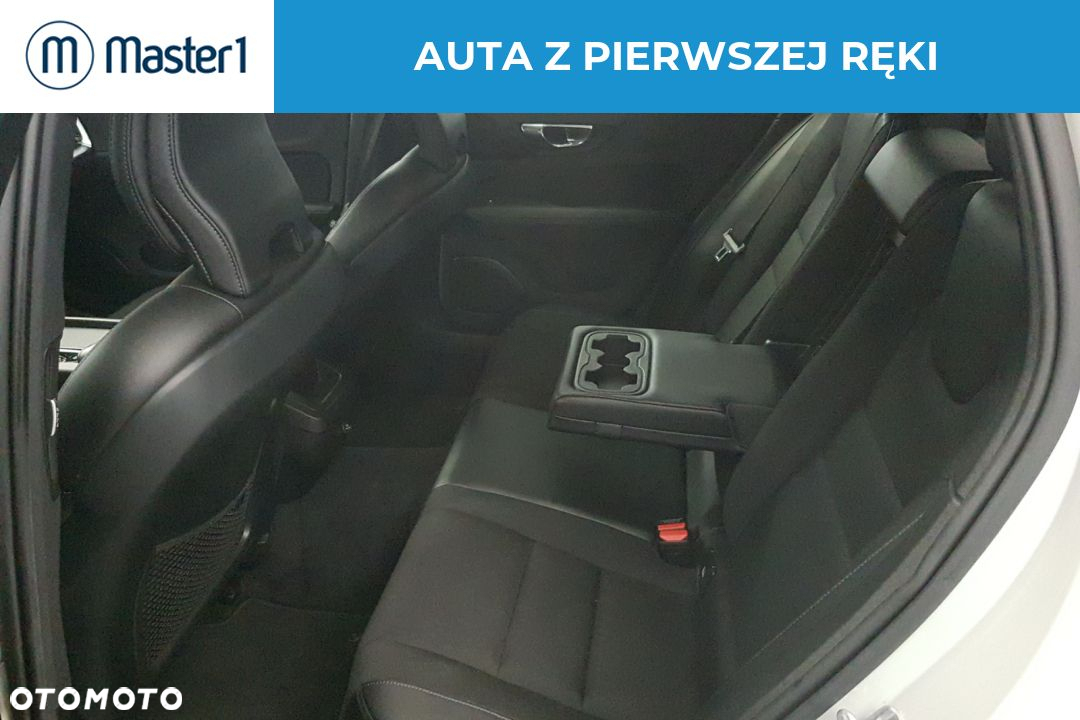 Volvo V60 D3 SCR Momentum - 11