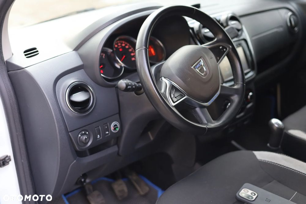 Dacia Lodgy 1.6 SCe Stepway S&S - 18