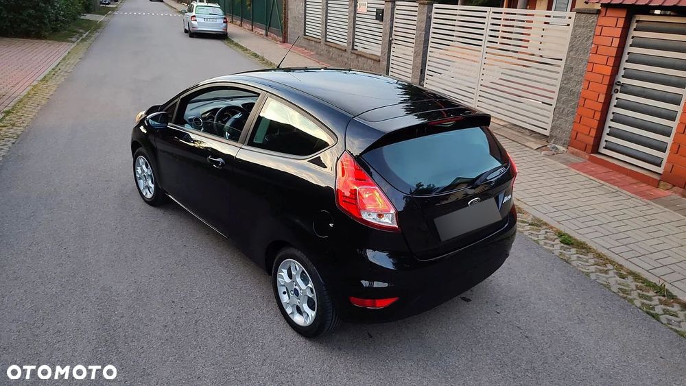 Ford Fiesta 1.25 Celebration - 17