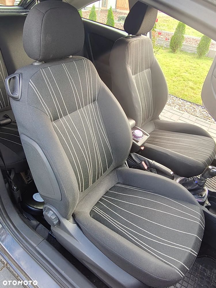 Opel Corsa 1.4 16V Cosmo - 10