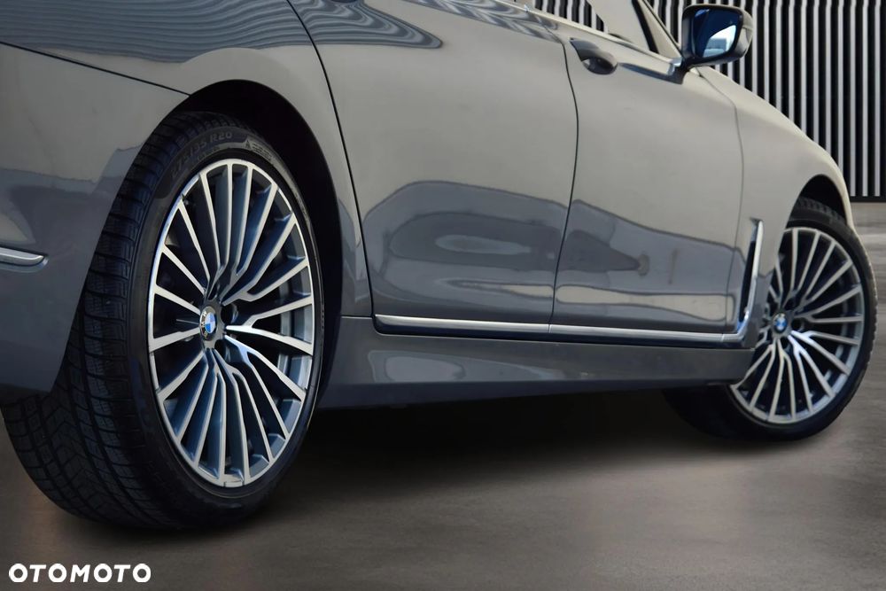 BMW Seria 7 M760Li xDrive V12 Excellence - 12