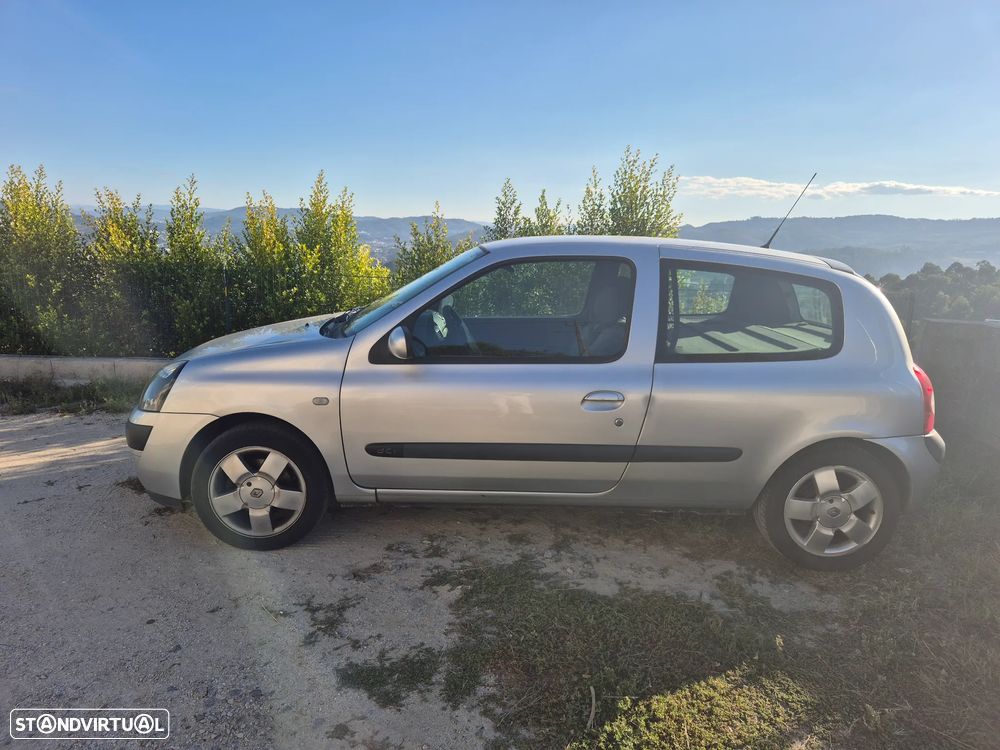 Renault Clio - 1