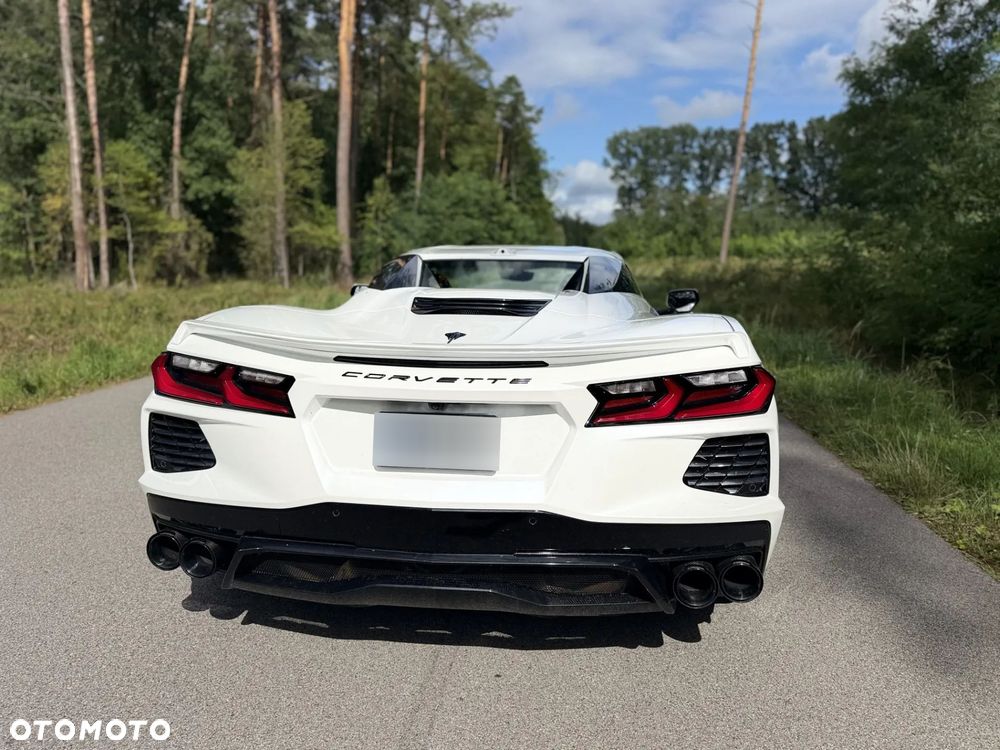 Chevrolet Corvette - 11