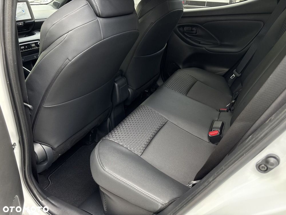 Toyota Yaris - 15