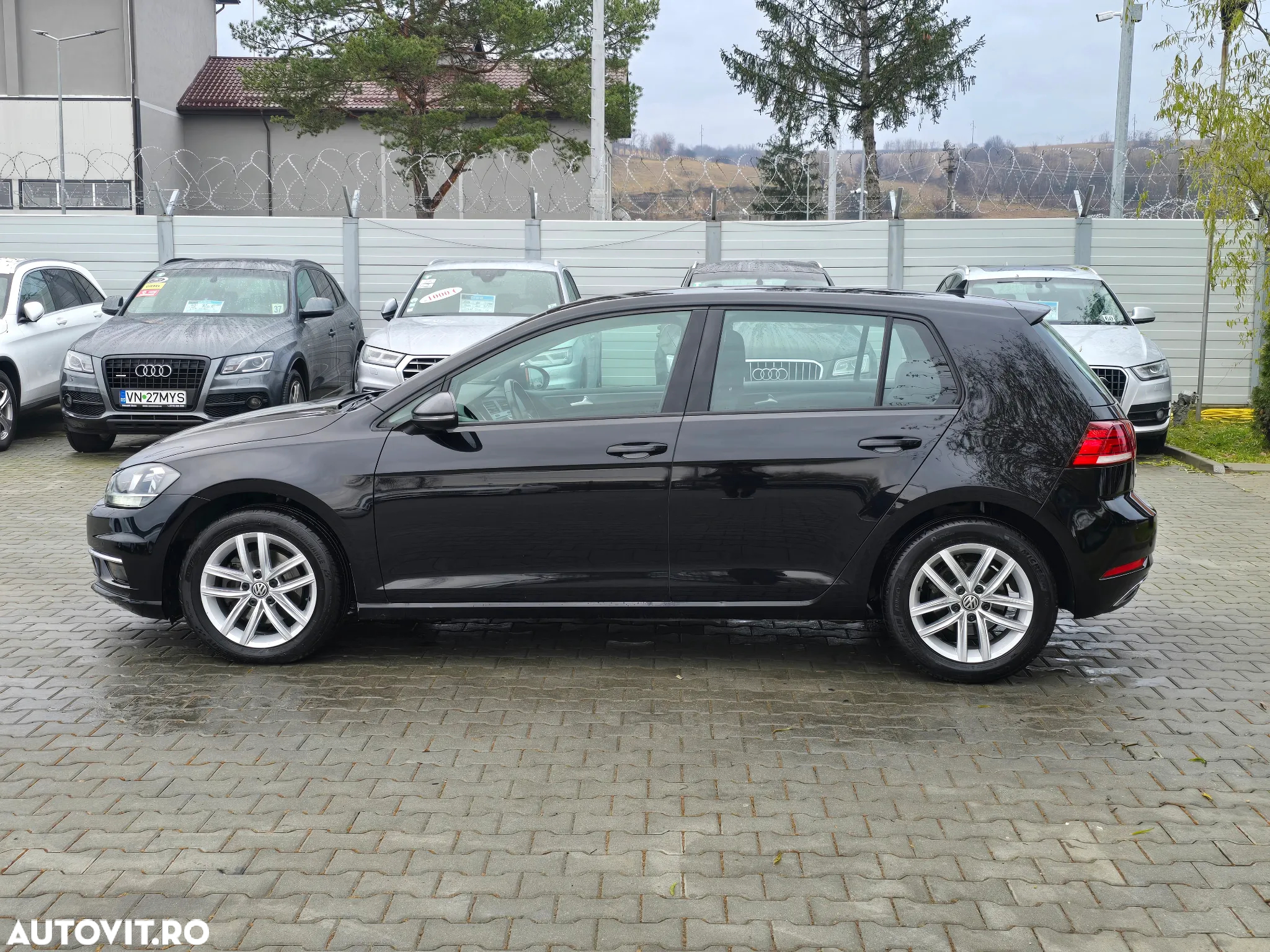 Volkswagen Golf 1.6 TDI (BlueMotion Technology) Comfortline - 2