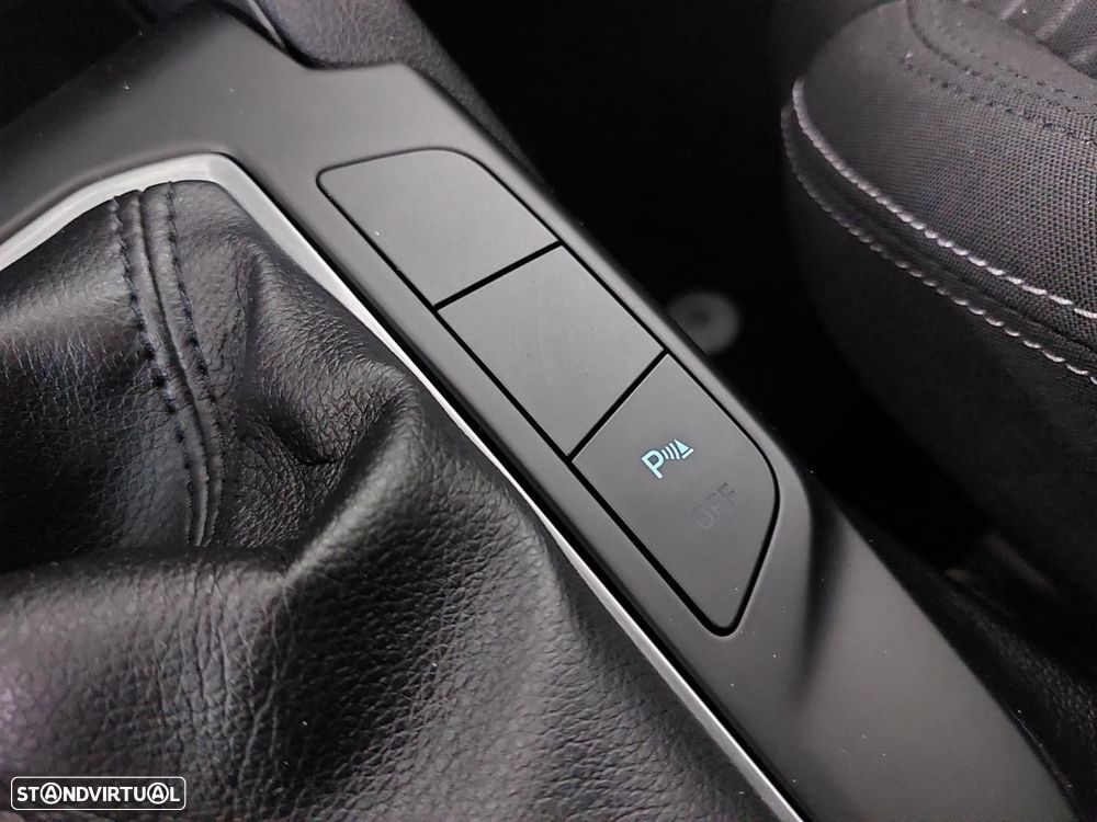 Ford Focus SW 1.5 TDCi EcoBlue Titanium - 32