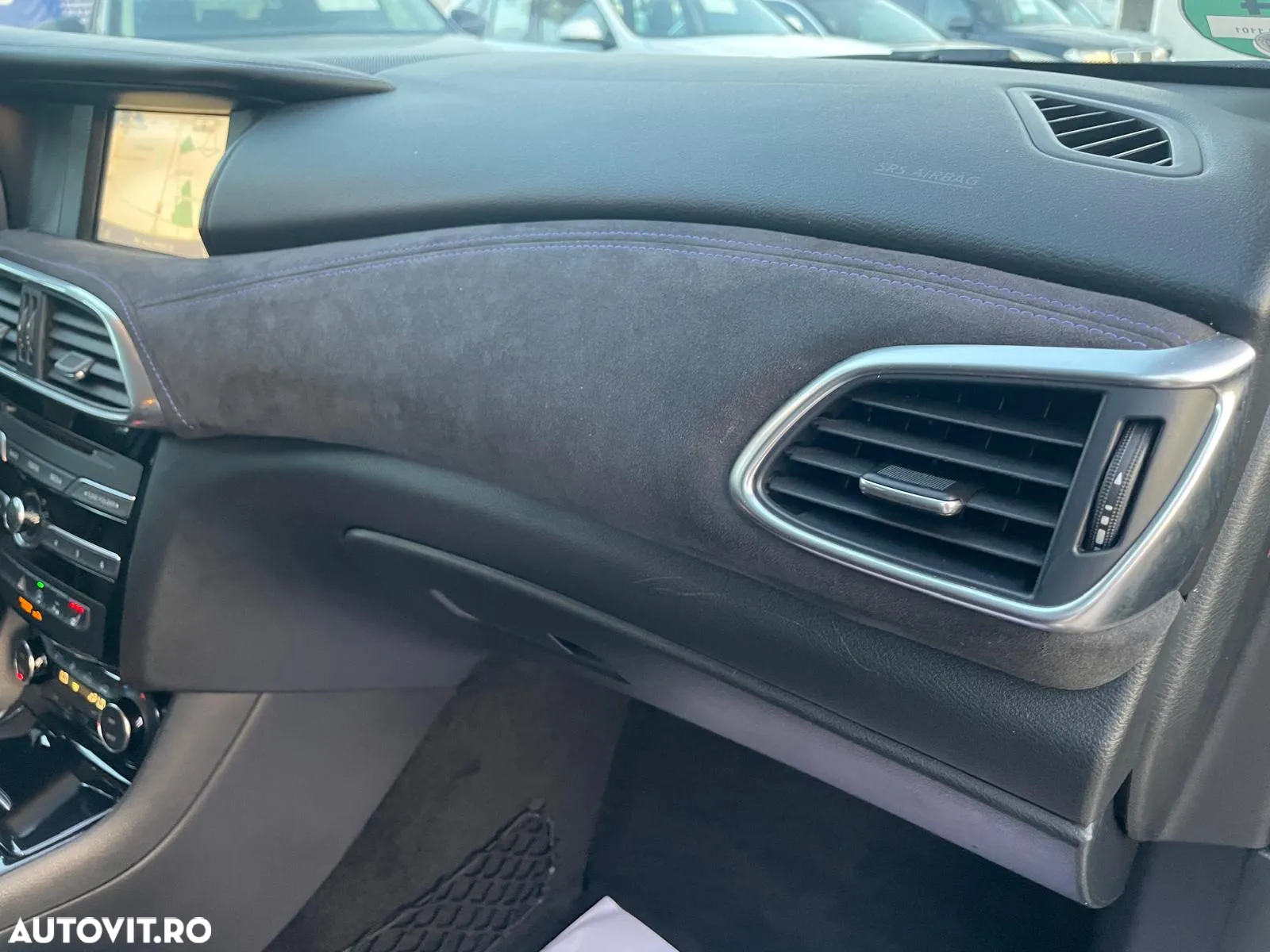 Infiniti Q30 - 16
