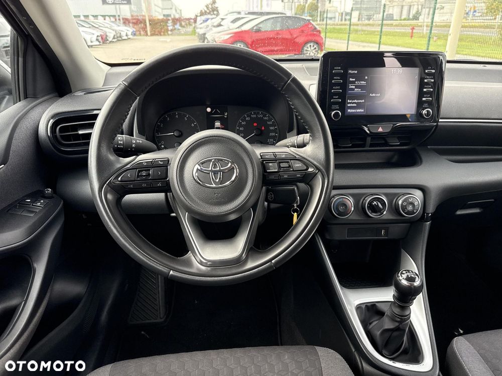 Toyota Yaris - 12
