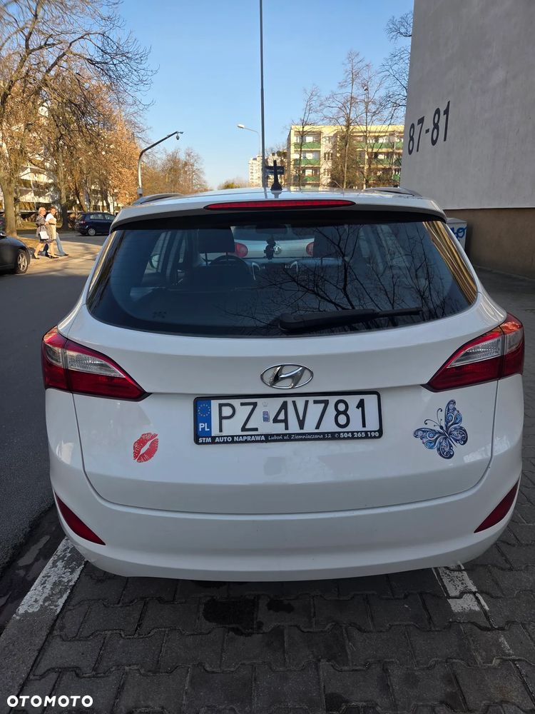 Hyundai i30 1.4 CRDi Advantage - 4