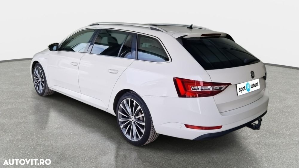 Skoda Superb 2.0 TDI 4X4 DSG Laurin & Klement - 9