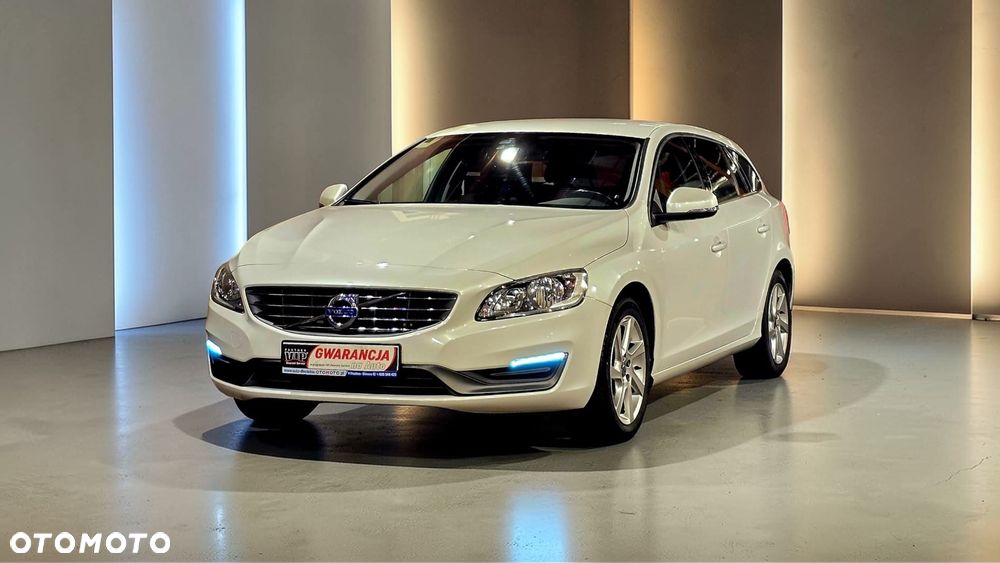 Volvo V60 T3 Momentum - 33