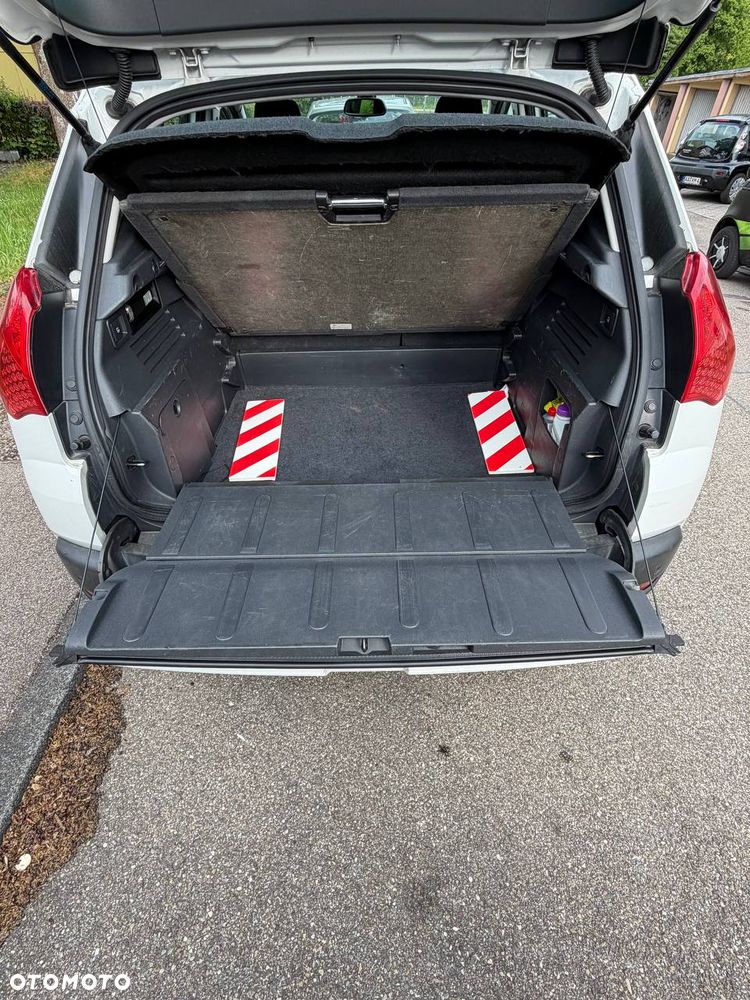 Peugeot 3008 1.6 Allure - 17