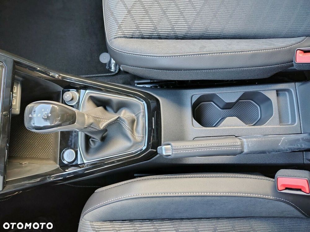 Volkswagen T-Cross - 17