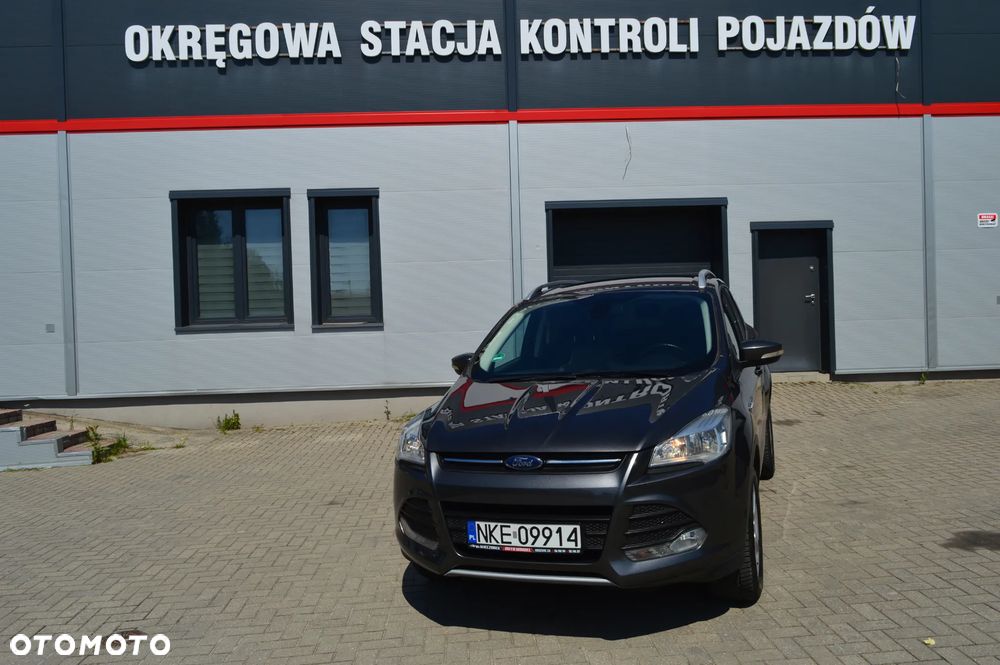 Ford Kuga 2.0 TDCi 2x4 Titanium - 2