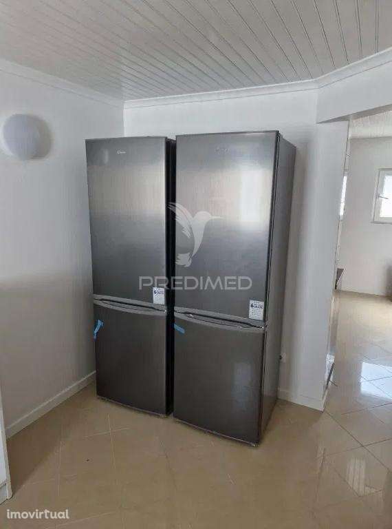 Duas Moradias remodeladas Ajuda - Grande imagem: 3/26