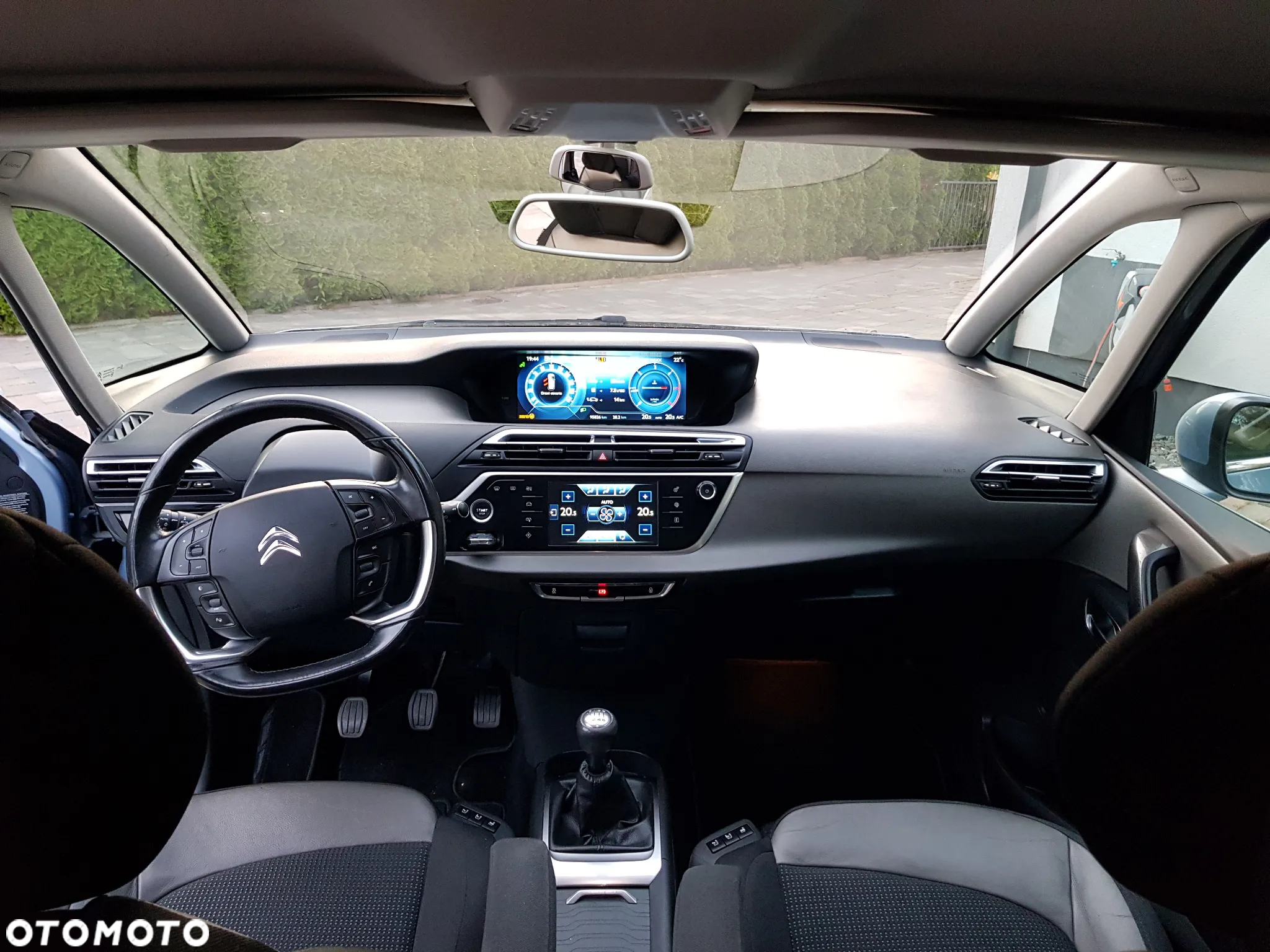 Citroën C4 Picasso 1.6 e-HDi Exclusive - 19