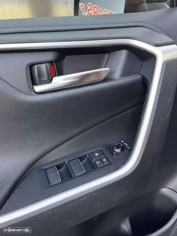 Toyota RAV4 2.5 HDF Comfort - 18