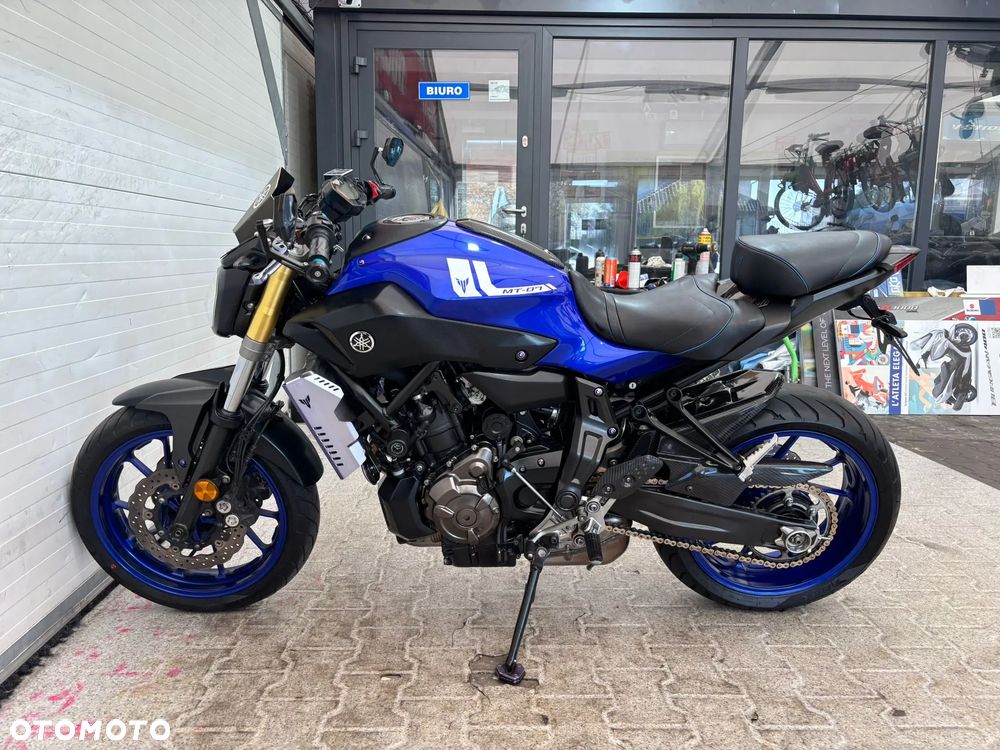 Yamaha MT - 17