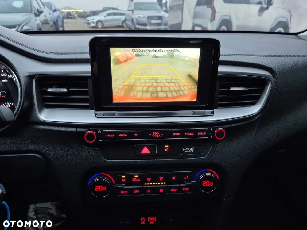 Kia Ceed 1.4 T-GDI M DCT - 12