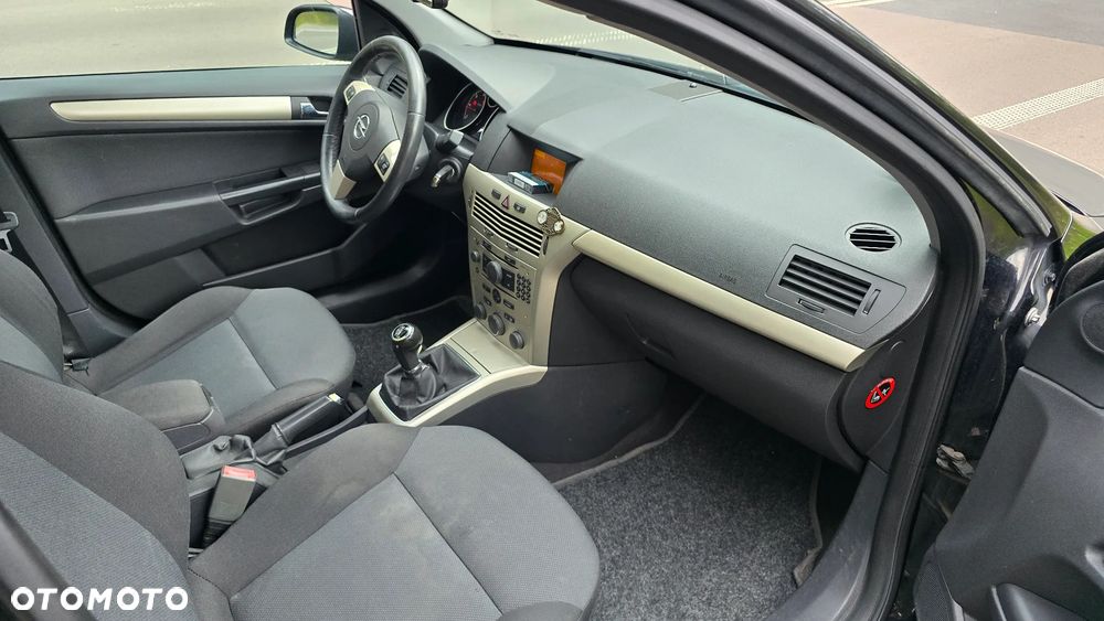 Opel Astra 1.9 CDTI - 10