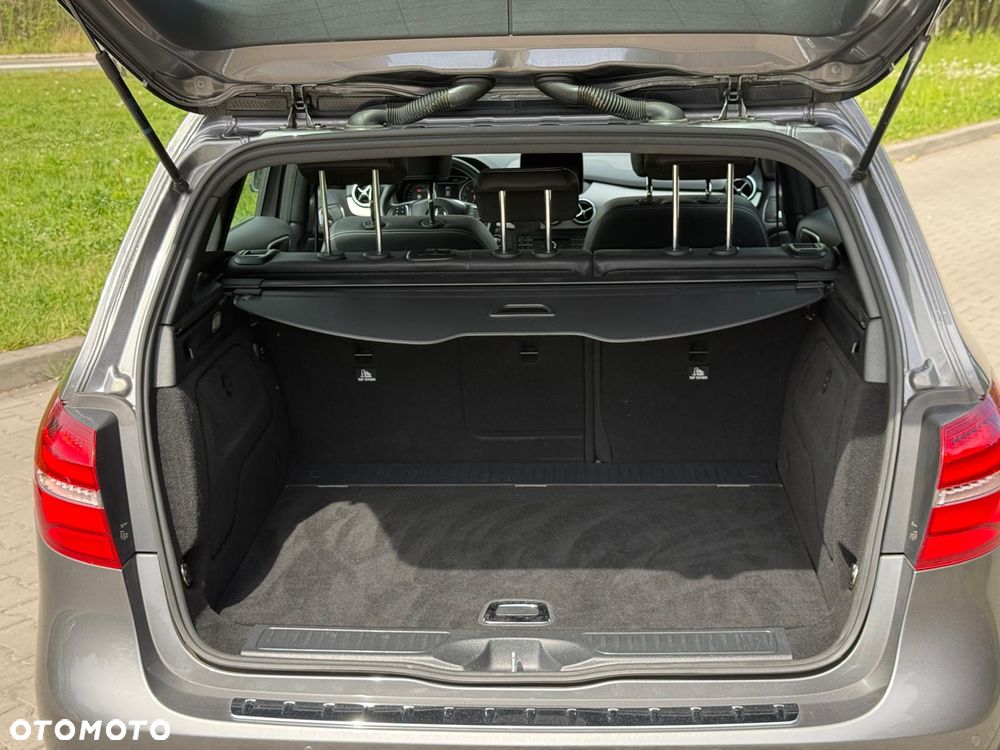 Mercedes-Benz Klasa B 180 BlueEFFICIENCY Edition Style - 14