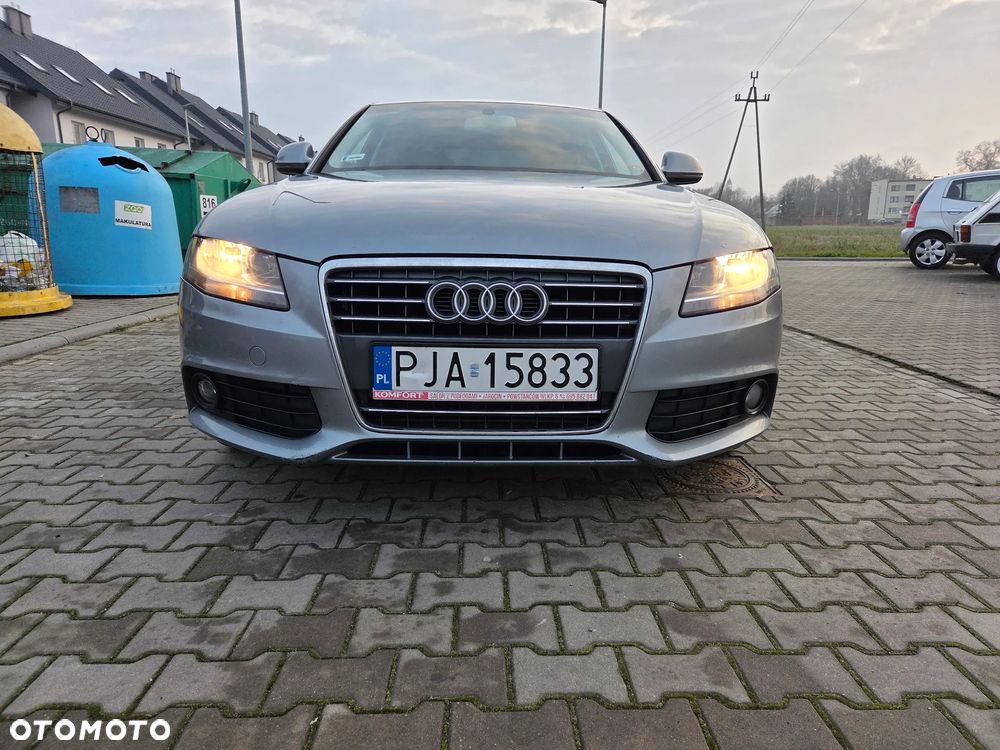 Audi A4 Limousine - 3