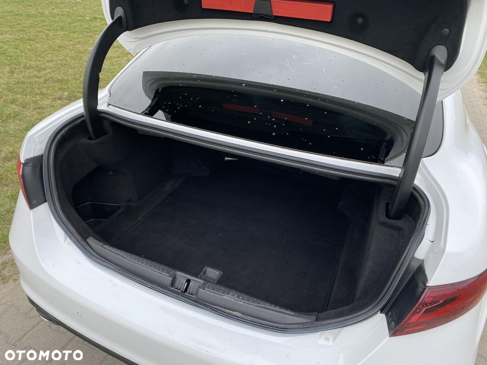 Alfa Romeo Giulia 2.2 AT8 Super - 24