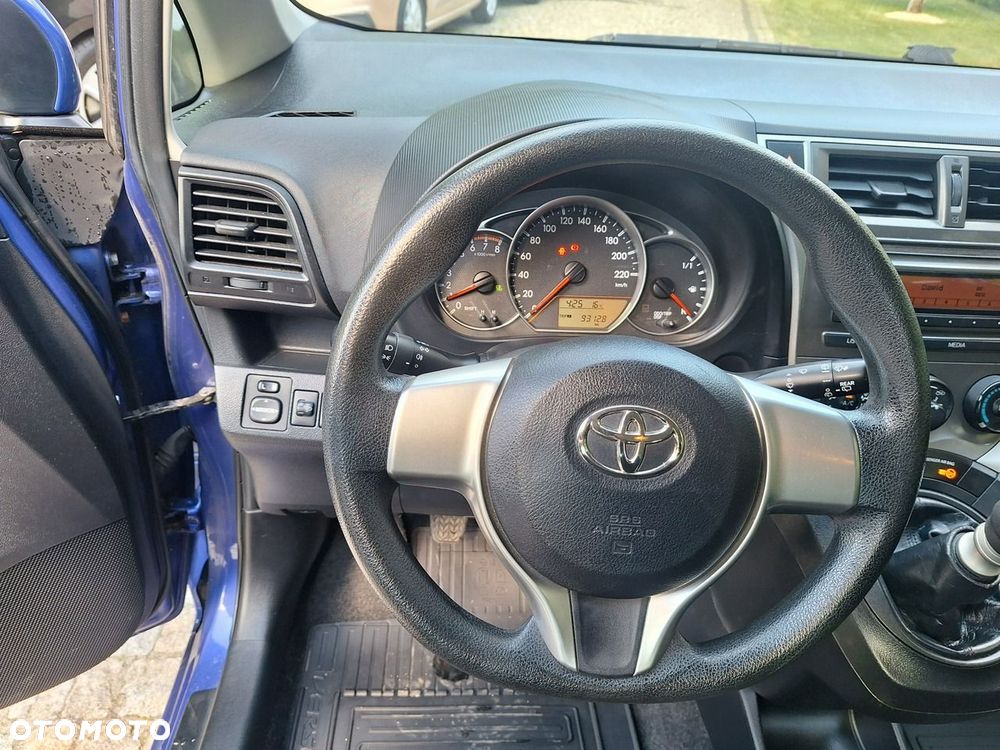 Toyota Verso S 1.33 VVT-i Cool - 11
