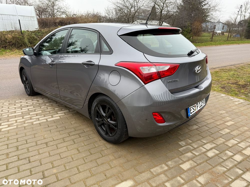 Hyundai i30 1.4 Classic + - 14