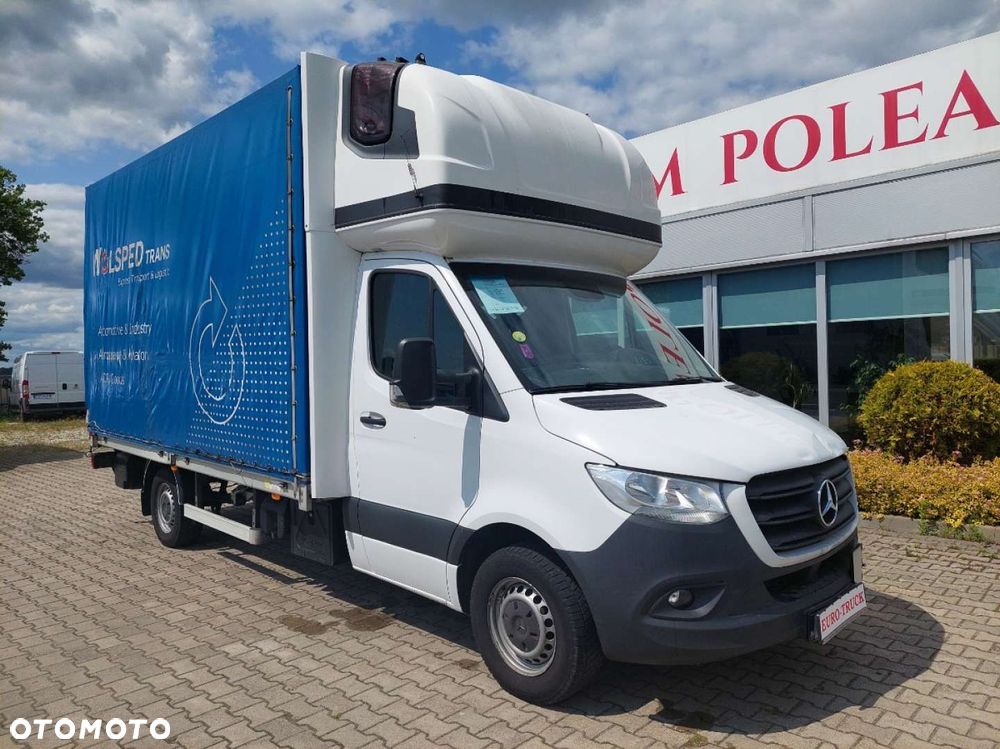 Mercedes-Benz Sprinter - 1