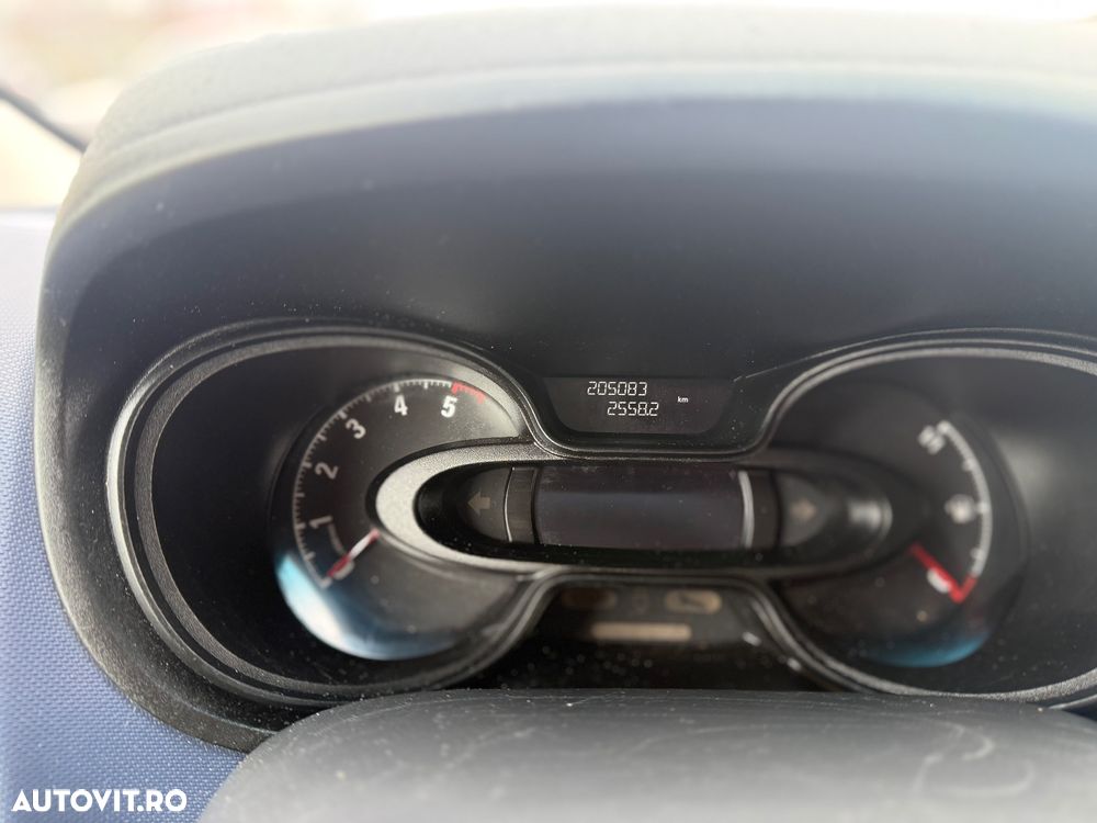 Opel VIVARO - 16