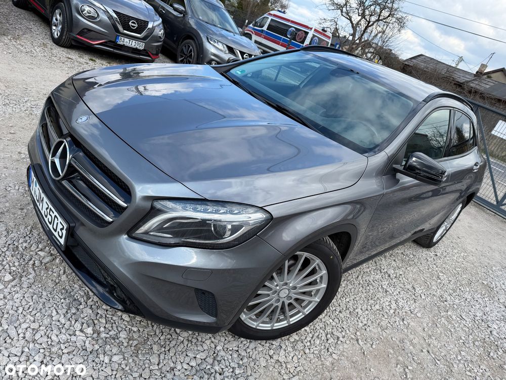 Mercedes-Benz GLA 200 Urban - 21