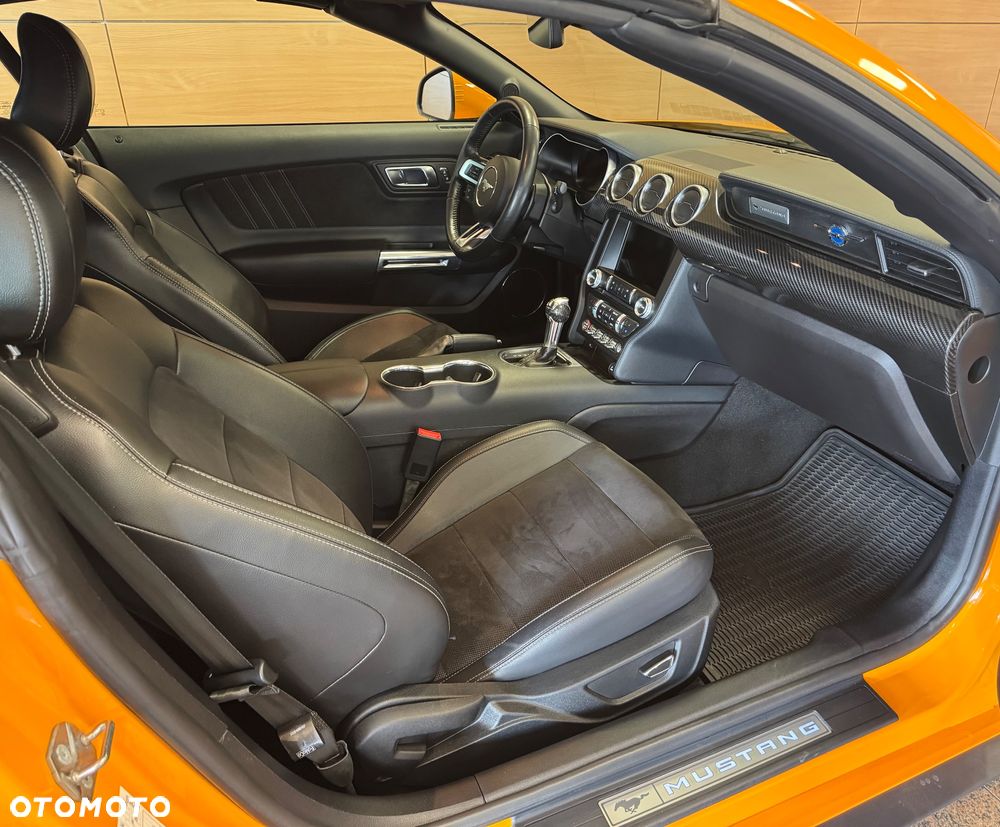 Ford Mustang 5.0 V8 GT - 14