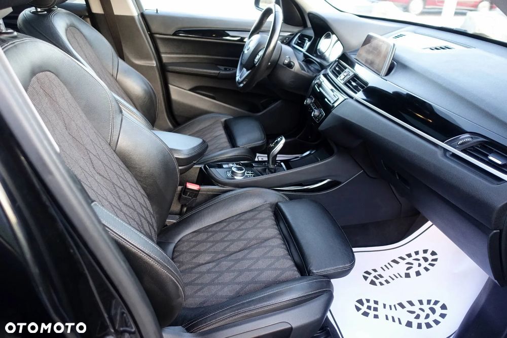BMW X1 sDrive18d Sport Line - 11
