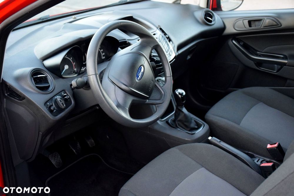 Ford Fiesta 1.25 Celebration - 12