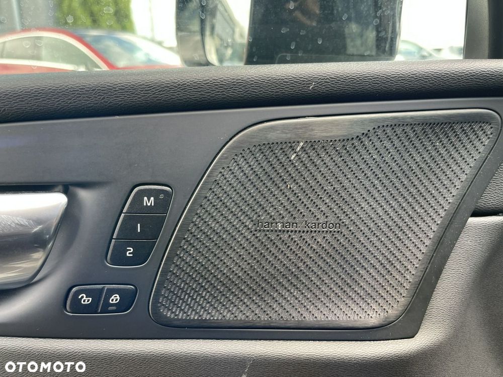 Volvo XC 60 D4 SCR R-Design - 16