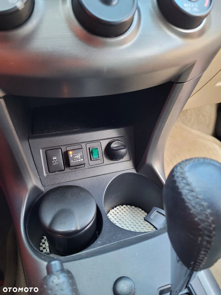 Toyota RAV4 - 17