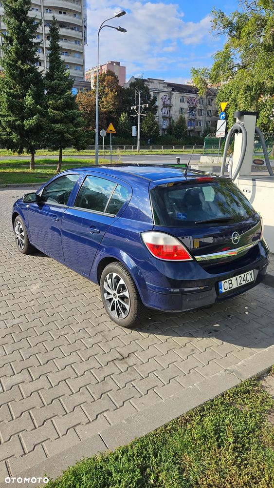 Opel Astra 1.3 CDTI Essentia - 3