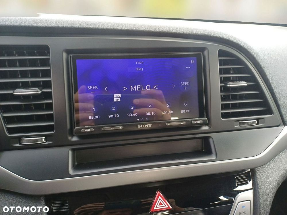 Hyundai Elantra - 21