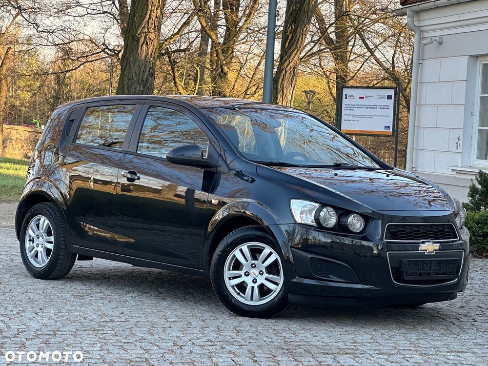 Chevrolet Aveo 1.4 16V Base - 11