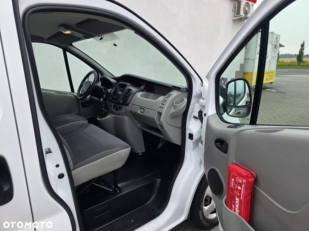 Opel Vivaro - 9