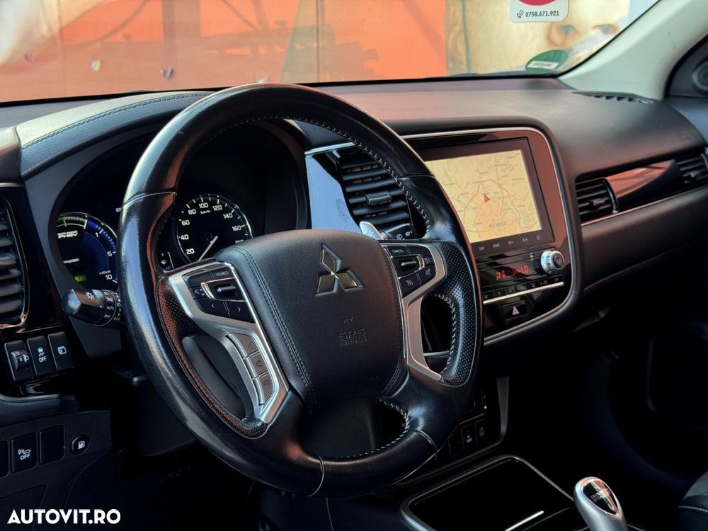Mitsubishi Outlander - 5