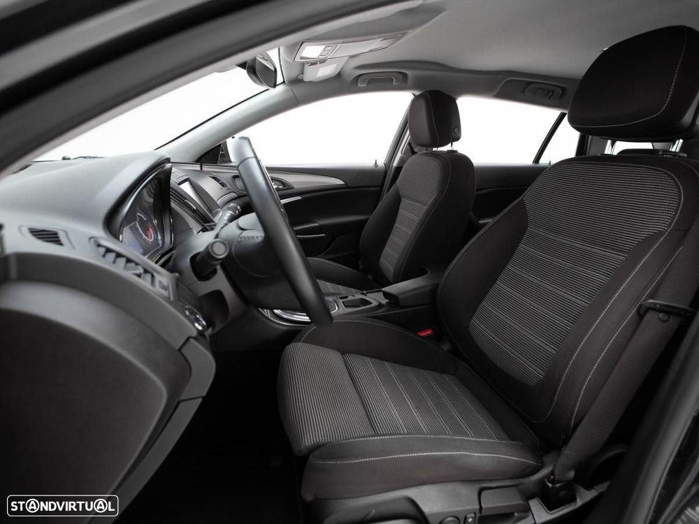 Opel Insignia Sports Tourer - 8