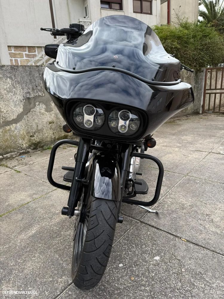 Harley-Davidson Road Especial - 1