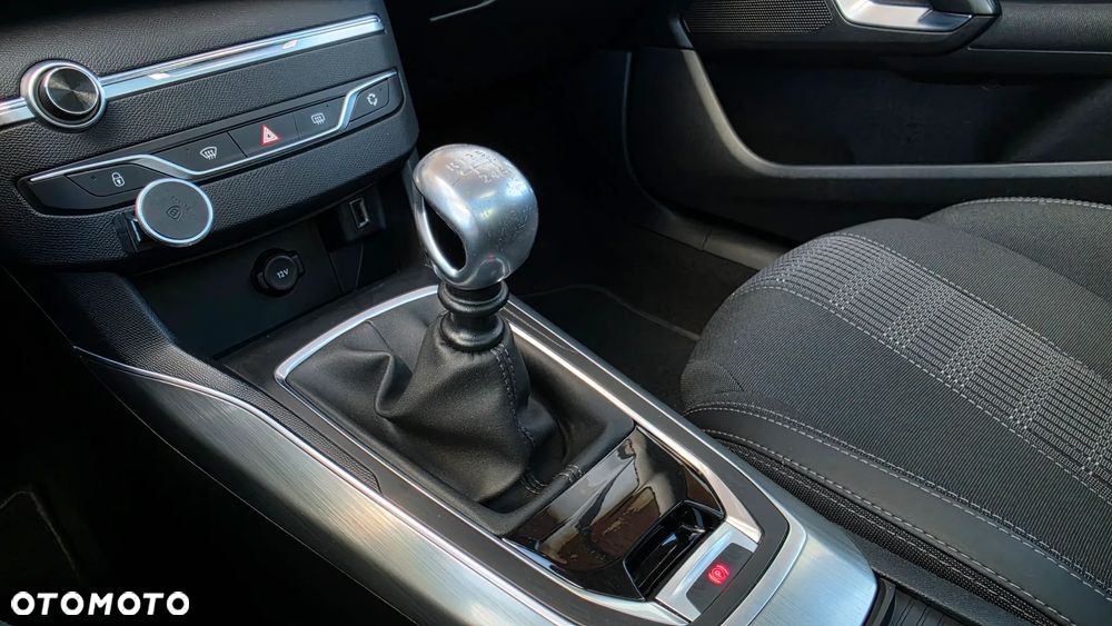 Peugeot 308 1.5 BlueHDi Allure S&S - 35
