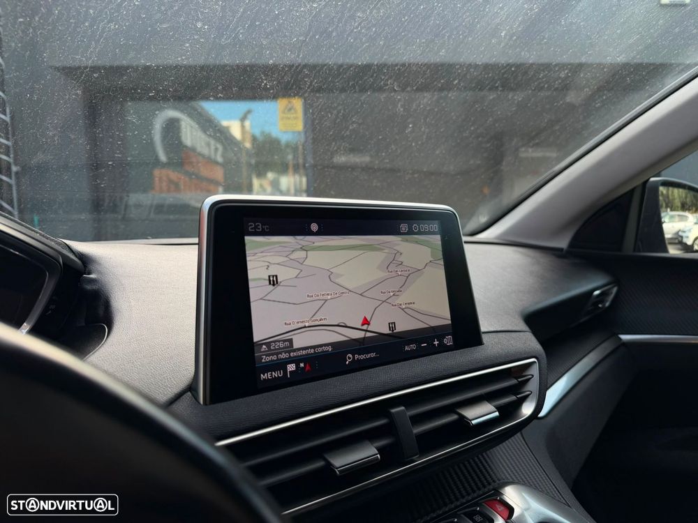 Peugeot 3008 1.5 BlueHDi Allure EAT8 - 17