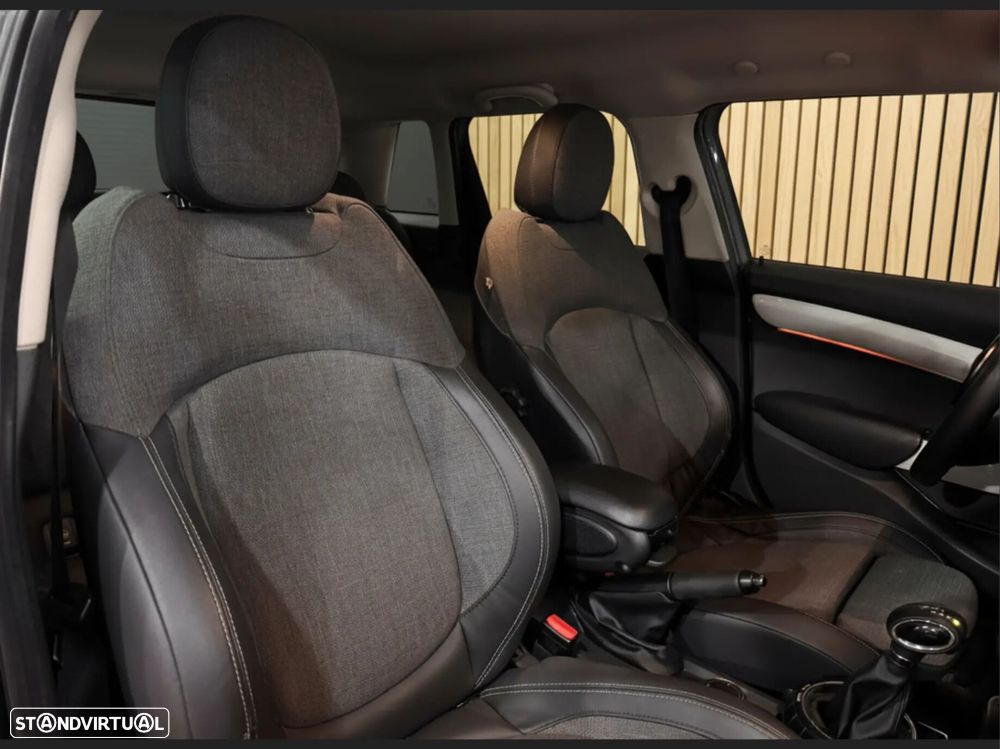 MINI 5 Portas Cooper Aut. Seven Chili - 8