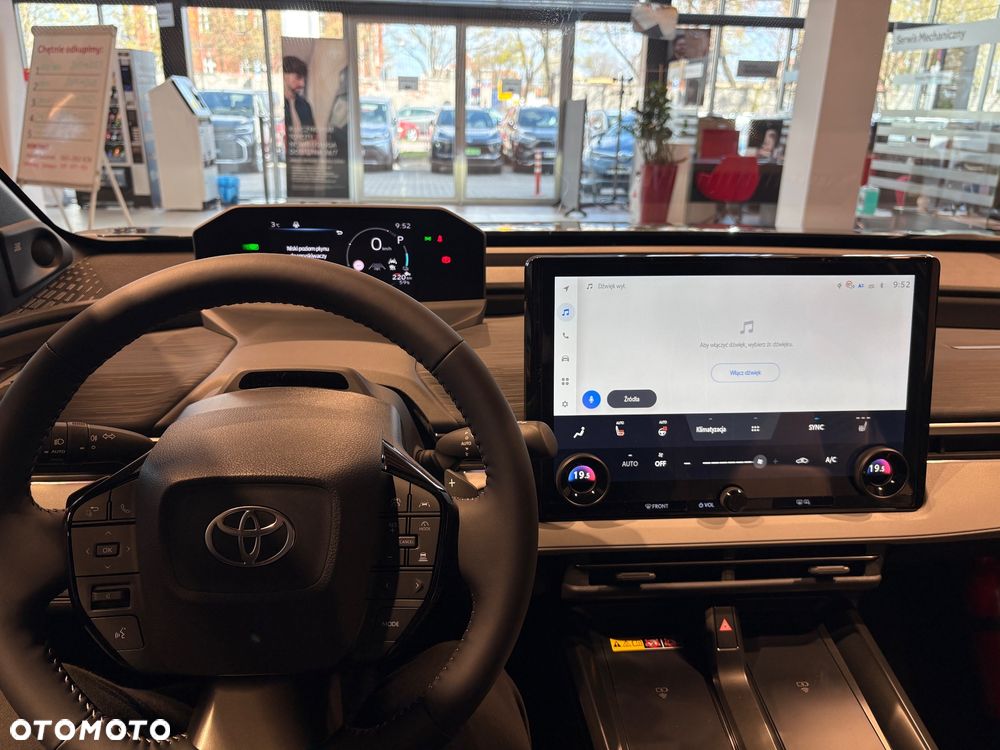Toyota C-HR+ - 17